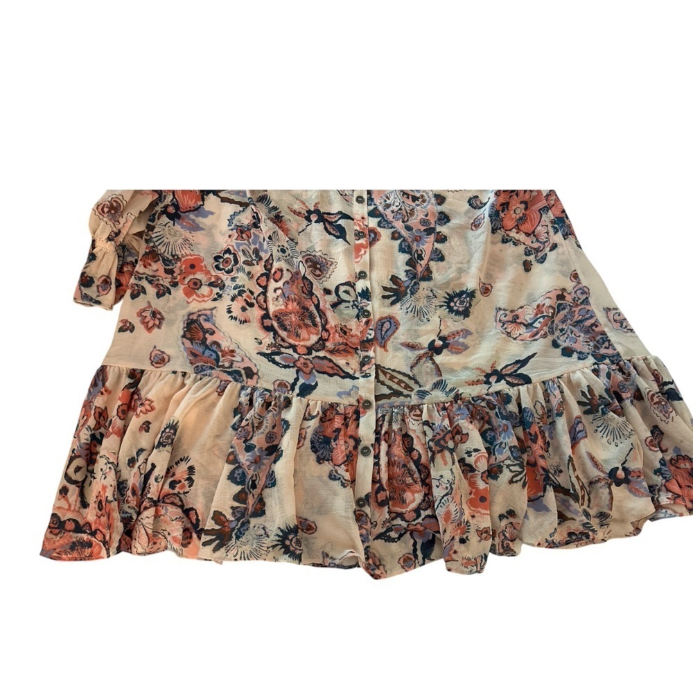 FREE PEOPLE dress, oversized sz XS, full sleeves, buttons. Hi low ruffle hem - Picture 5 of 9